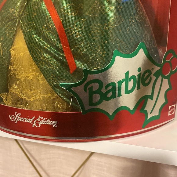 1995 Holiday Barbie-Special Edition - Picture 3 of 8